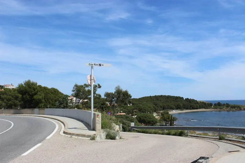 Luxury 4 Bed Apartment On Coastal Footpath At Cap Ras Llanca Spain