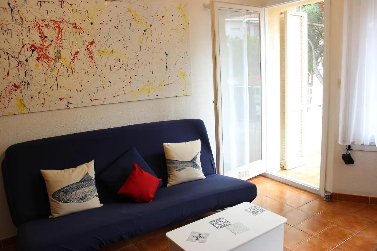 Luxury 4 Bed Apartment On Coastal Footpath At Cap Ras Llança